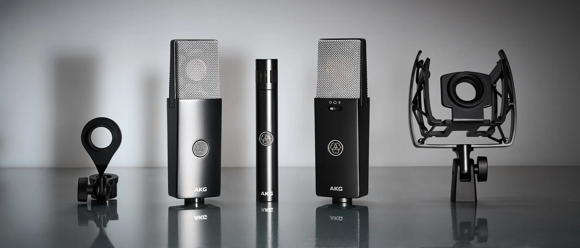 I tre nuovi microfoni da studio AKG Serie C: i modelli C104, C114 e C151 per podcast, streaming e registrazione musicale.